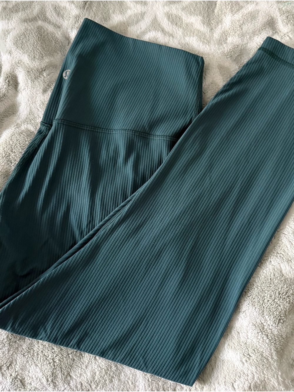 lululemon athletica Ribbed High-Rise Align in Green Jasper “23